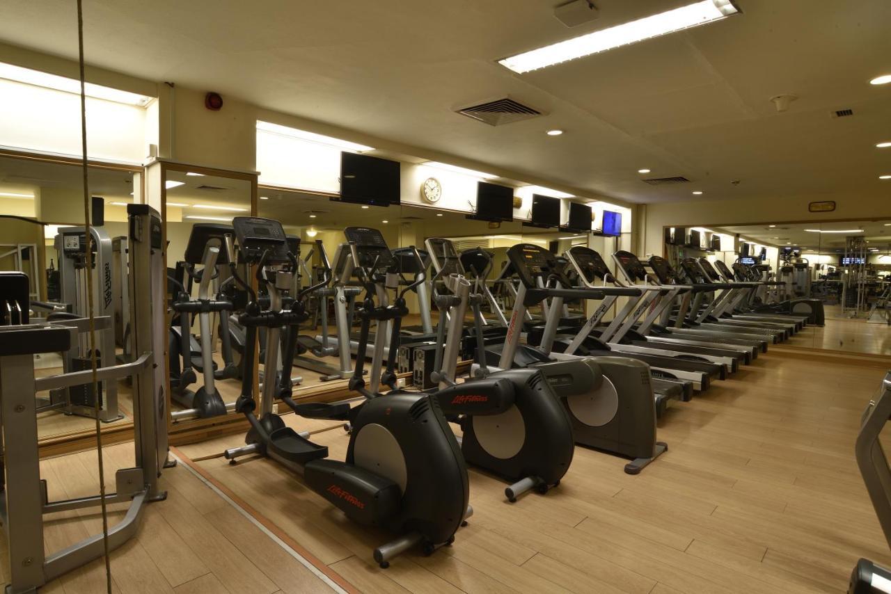 Pearl Continental Hotel, Karachi Exteriör bild The gym at the InterContinental London