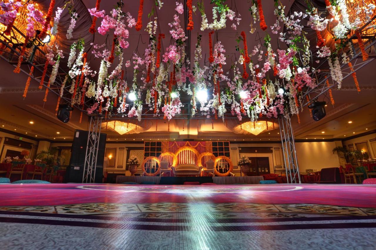 Pearl Continental Hotel, Karachi Exteriör bild The Grand Ballroom