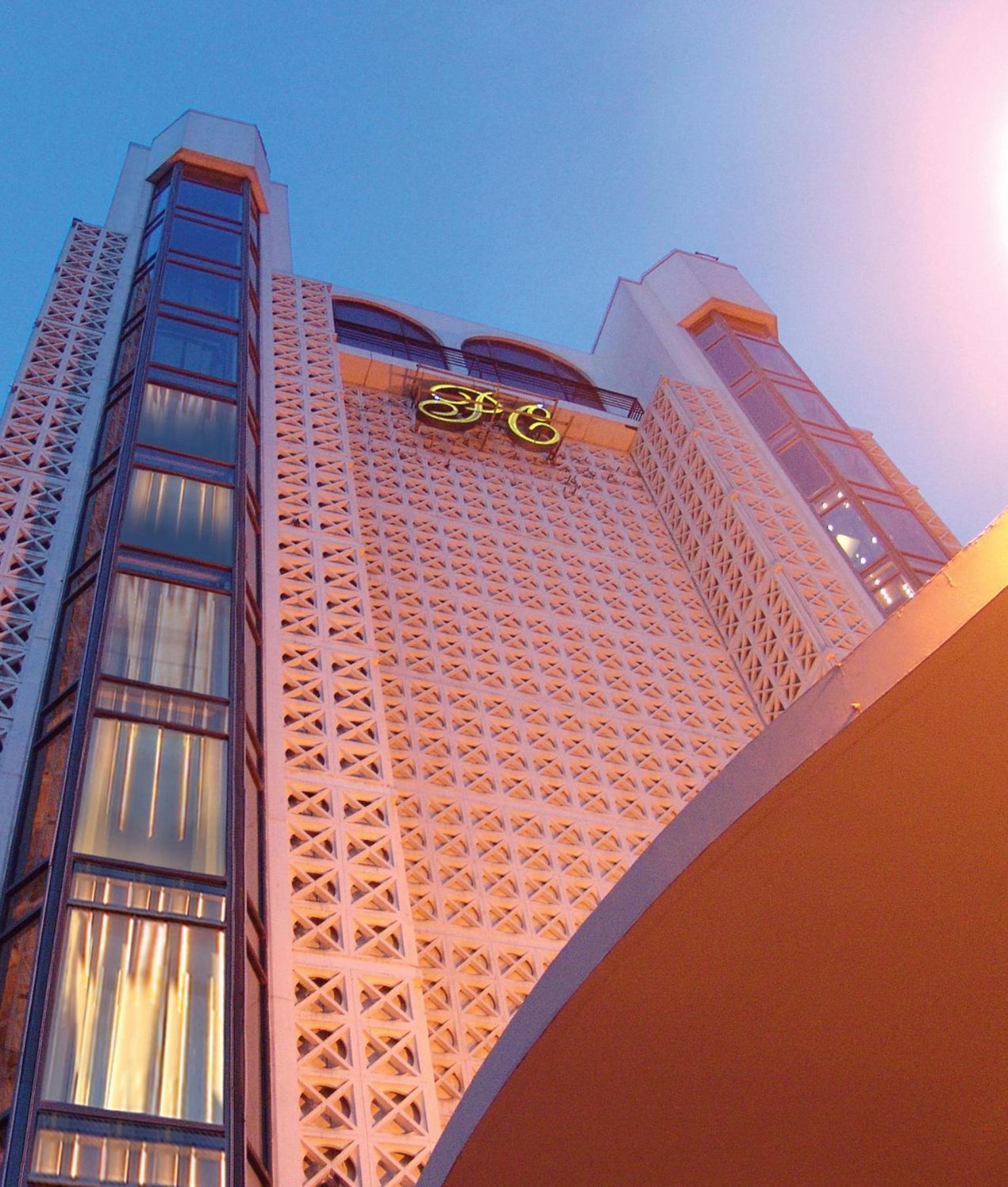 Pearl Continental Hotel, Karachi Exteriör bild The exterior of the hotel